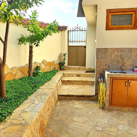 Traditional 아파트 Galaxídhion