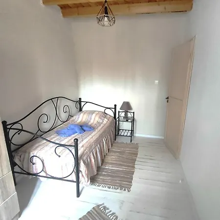 Apartment Traditional